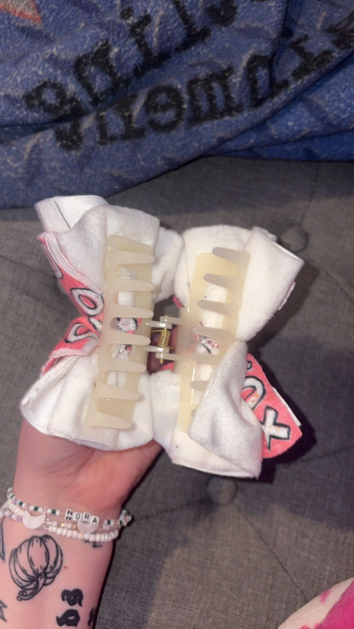 xoxo claw clip